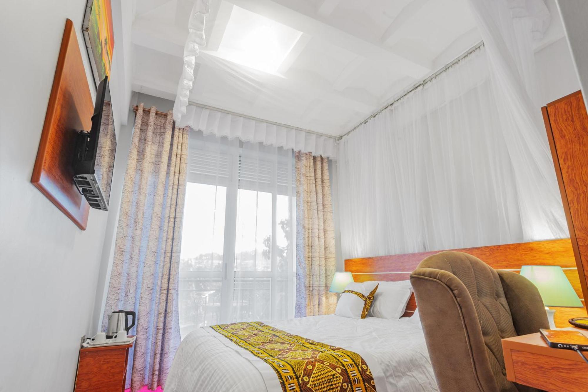 Ambrosia Heights Entebbe Ξενοδοχείο Εξωτερικό φωτογραφία