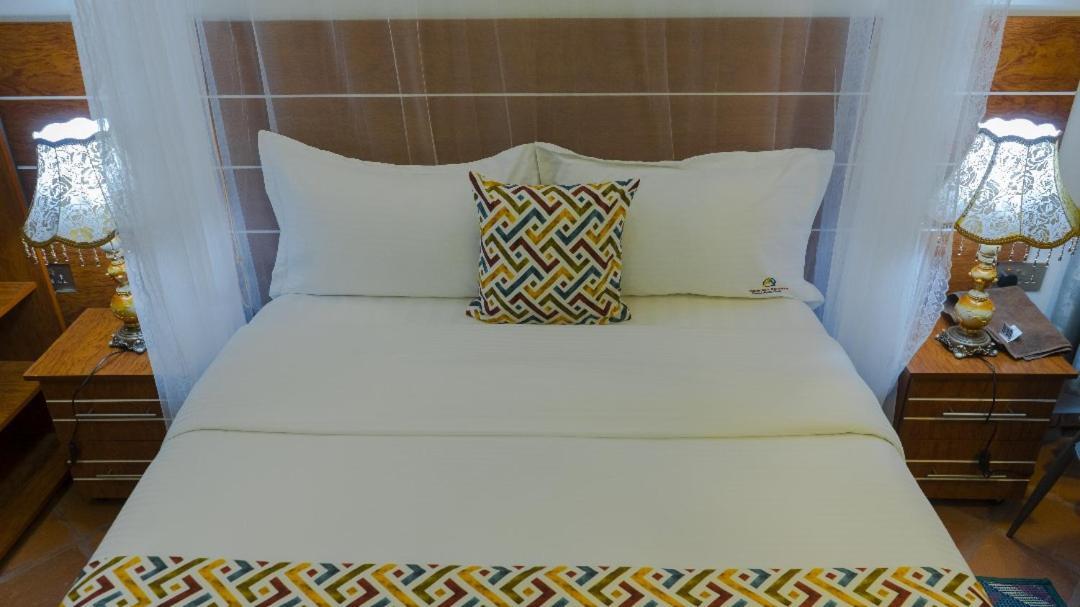 Ambrosia Heights Entebbe Ξενοδοχείο Εξωτερικό φωτογραφία